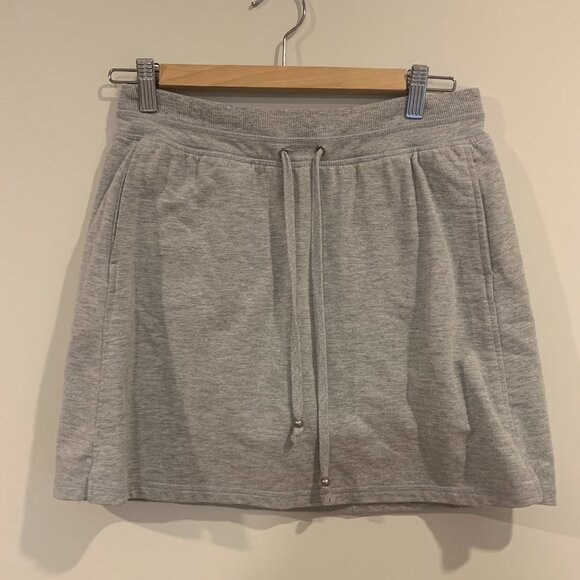 Gray sweastskirt with built in shorts - Picture 1 of 4